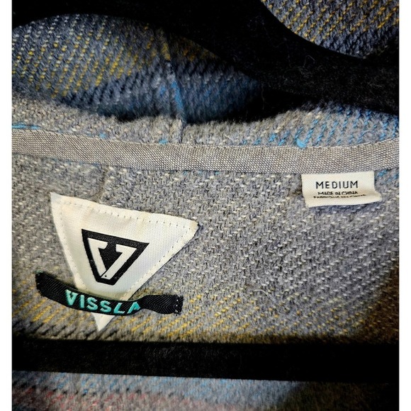 VISSLA Descanso hooded popover. M. REI. Outdoor. Hippie. Grunge. Relaxing Lounge - Picture 9 of 10